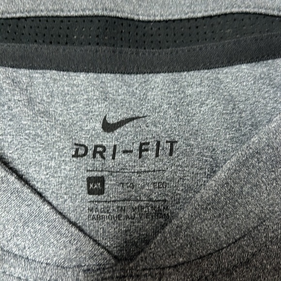 Men's Nike shirt - Picture 4 of 8